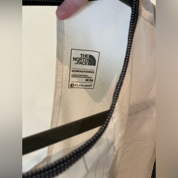 The NorthFace tank top - Picture 3 of 3